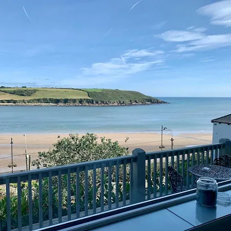 Holiday home Periwinkle Cottage, With The Amazing Sea View *